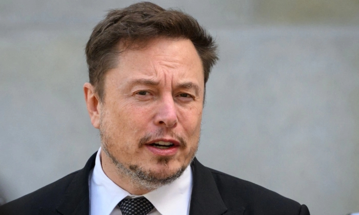 Elon Musk presenta una denuncia contra OpenAI y su director ejecutivo, Sam Altman, por su asociación con Microsoft.